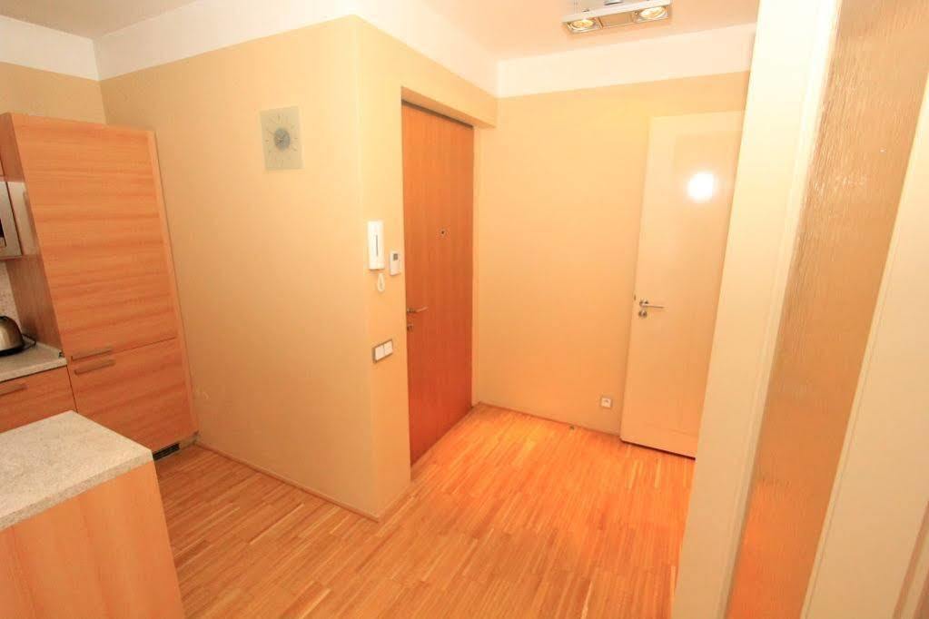 Luxury Apartment River Diamond Residence Прага Экстерьер фото