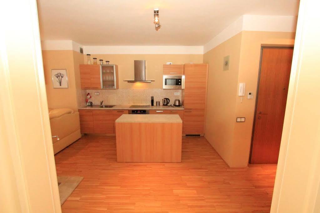 Luxury Apartment River Diamond Residence Прага Экстерьер фото