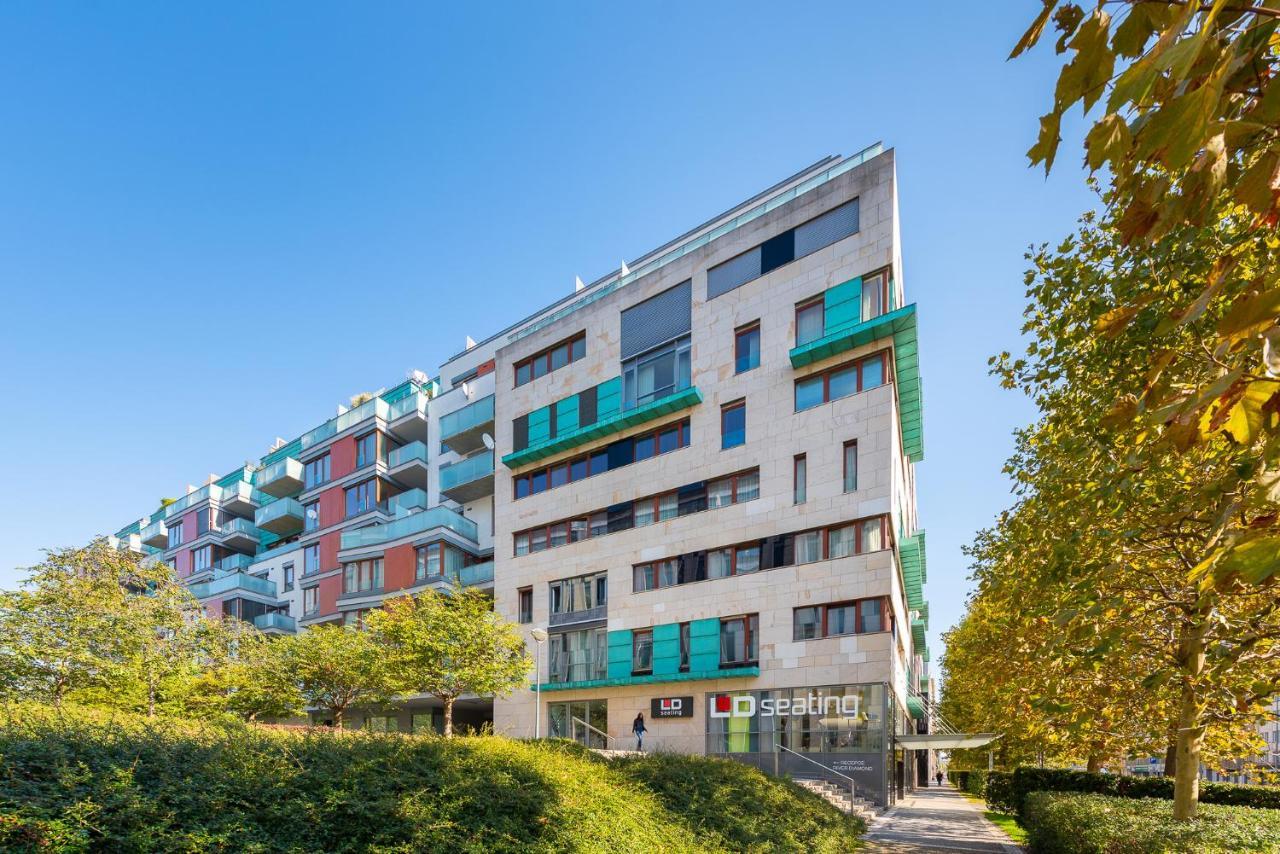 Luxury Apartment River Diamond Residence Прага Экстерьер фото